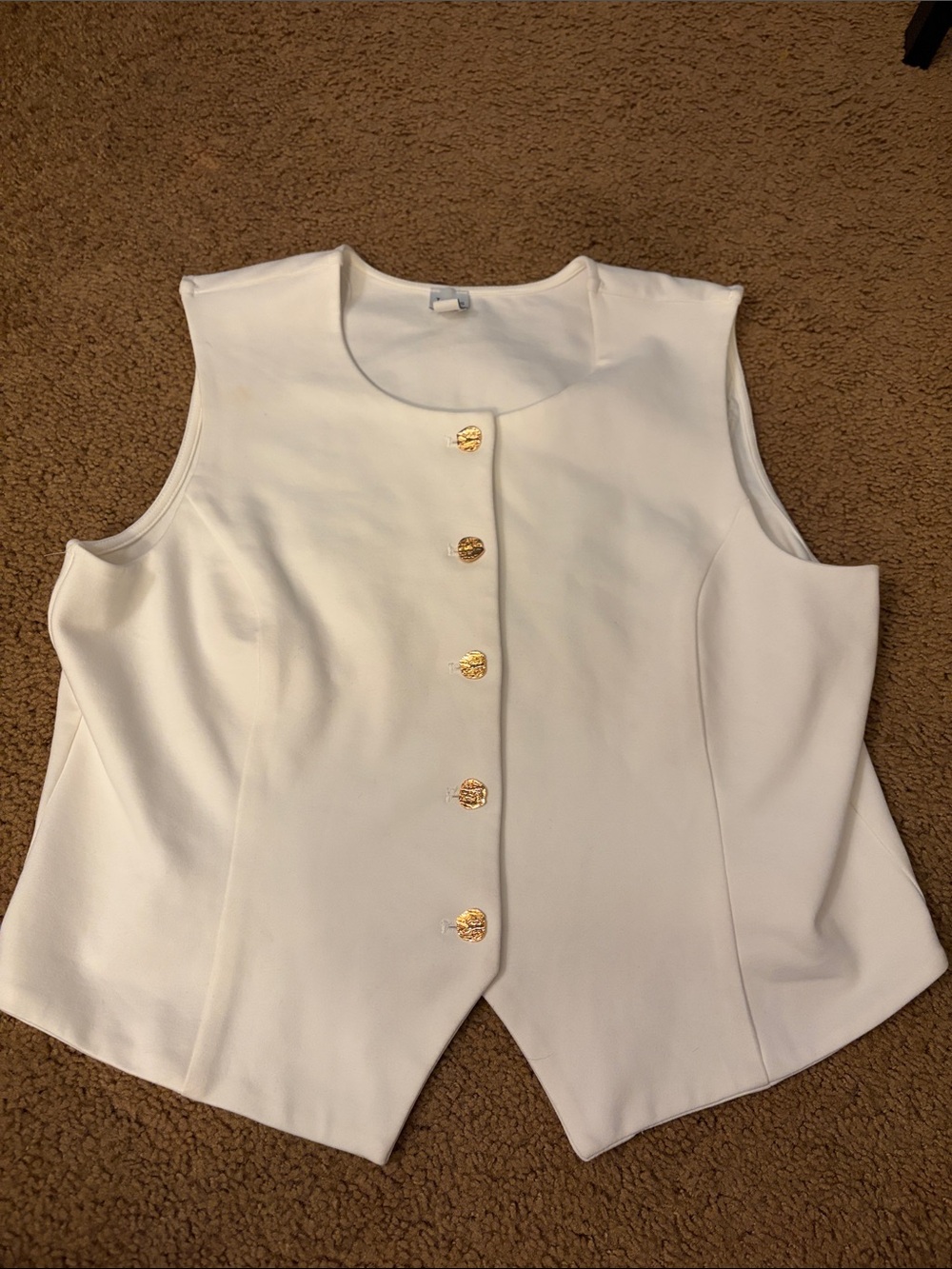 Classic White Sleeveless Button Front Vest